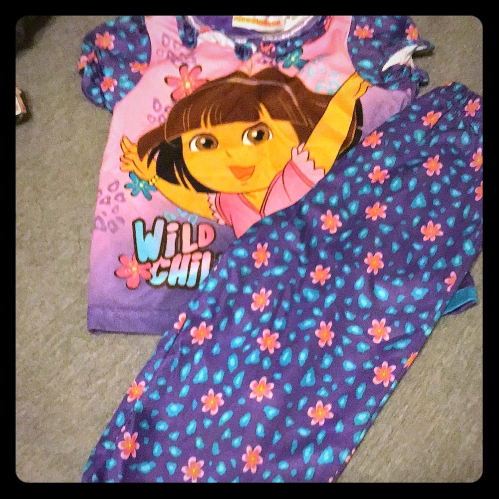 💚💚24 mo Nick Dora “wild child “Pjs
